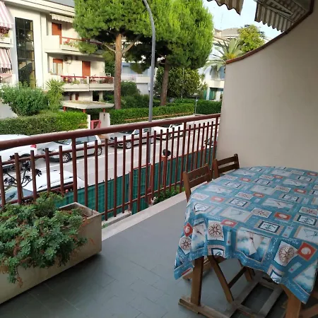Apartment Al Mare 2 *